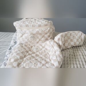 Cream Quilted Cosmetic Bag Set